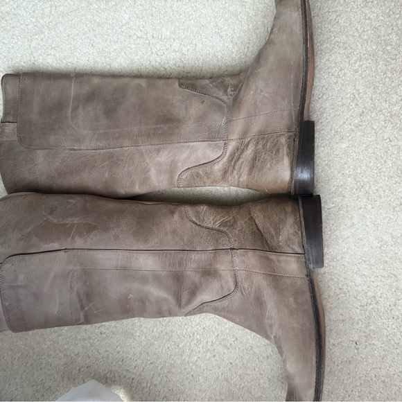 Frye Tan Heeled Boots Knee-High Seamless Design - Picture 8 of 9